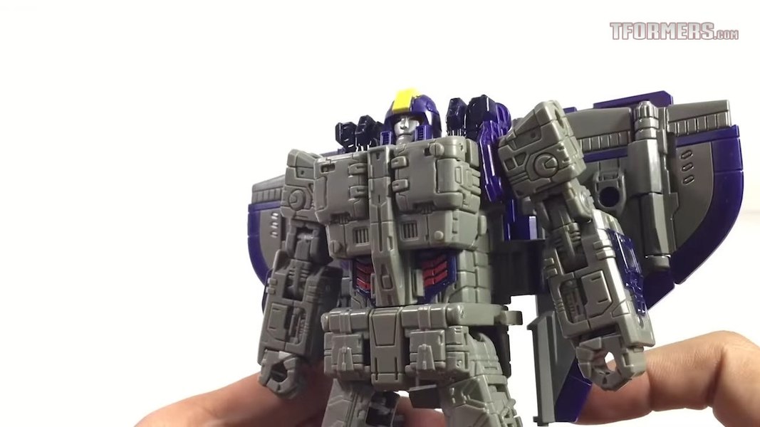 Siege Astrotrain In Hand With Video Review And Images 22 (22 of 30)